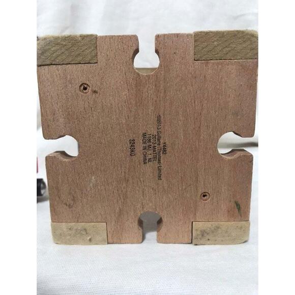 THOMAS & FRIENDS WOODEN RAILWAY CASTLE CRANE KING OF THE RAILWAY - Picture 8 of 10